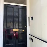 Studio Flat Brighton Hove Border